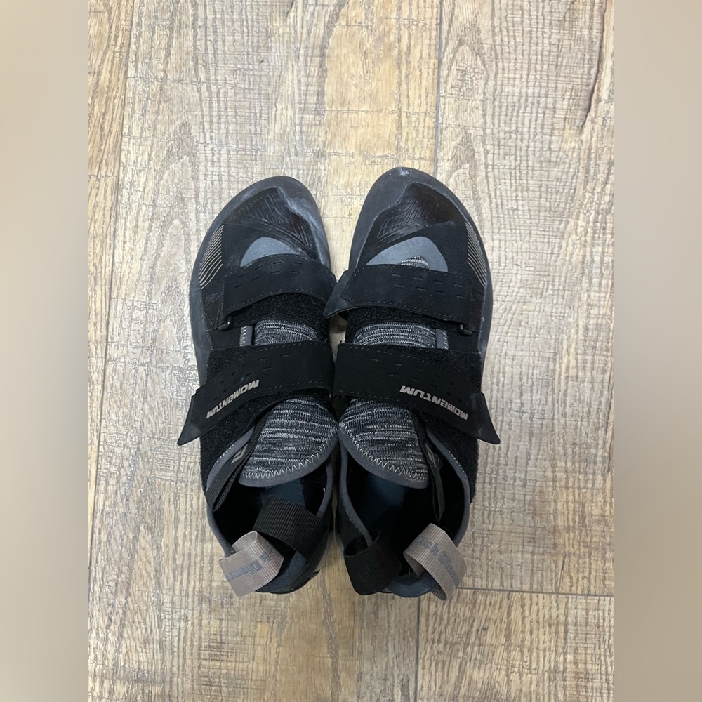 Climbing Shoes - image 3